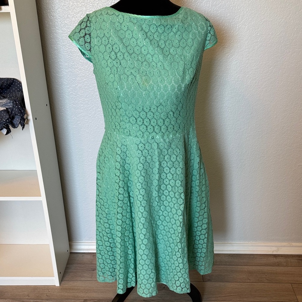 Evan Picone Minimalist Lace Eyelet Cap Sleeve Flare Midi Dress